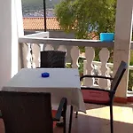 شقة Moki